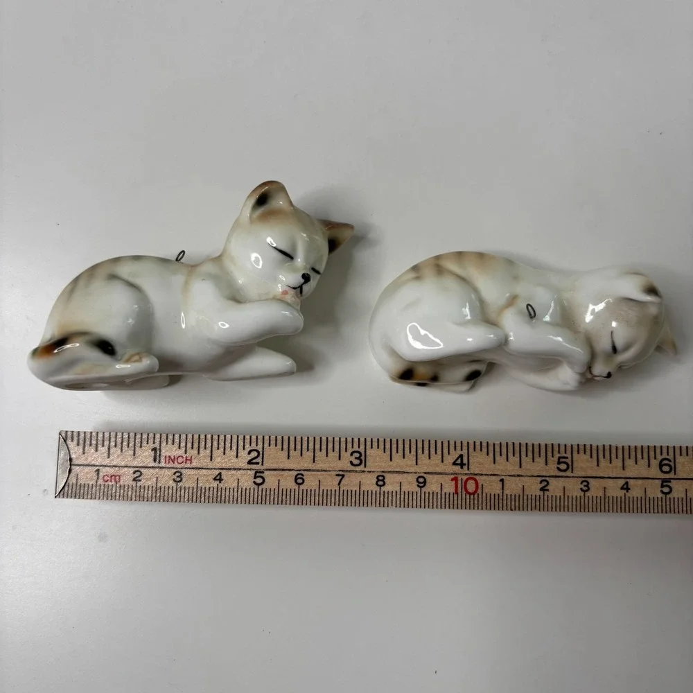 Vintage Cat Figurines Ornaments Kitschy Kitsch Cute VTG Cottage Precious Kittens